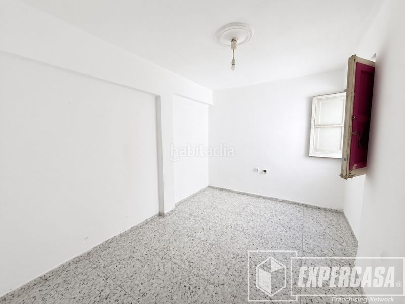 Foto edbaed1c-a8ac-426e-b115-dba08bfa4466. Pis a Benimàmet Valencia