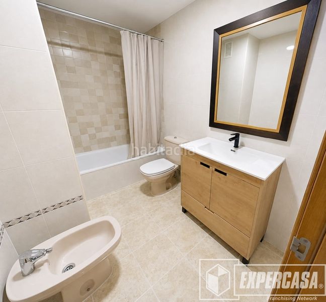 Foto a019324c-ed12-4625-a44e-f268994f1731. Dúplex a calle bernabé garcía 45 a Natzaret Valencia