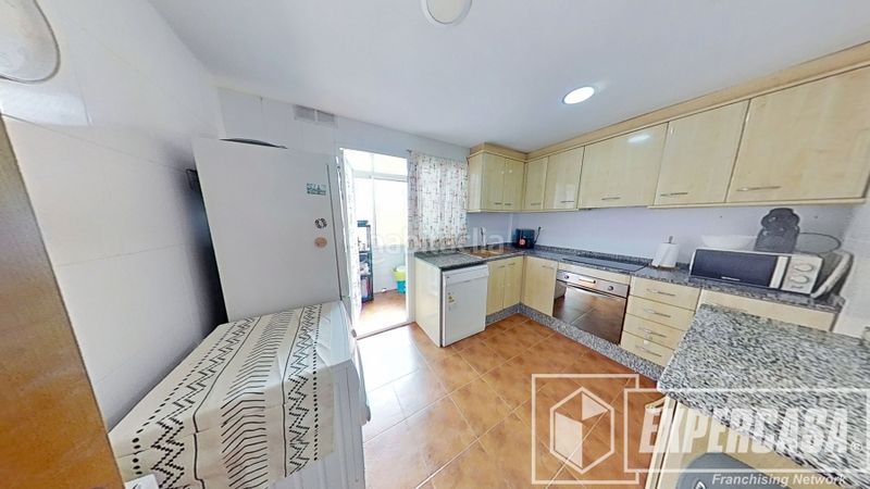 Foto cbf3e6ce-4d45-436a-994e-992667806bac. Dúplex a calle bernabé garcía 45 a Natzaret Valencia