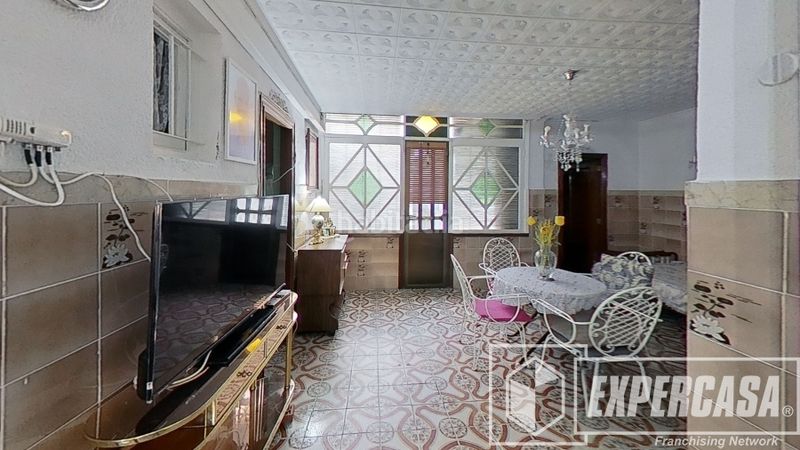 Foto 0ffb7f8d-78b1-444d-b688-aeb972b2a0a7. Casa amb aparcament a Albal