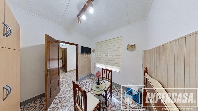 Foto 3dab5d9d-aefe-4216-854d-ae1d767ab017. Casa amb aparcament a Albal