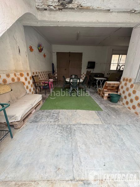 Foto 4028ab2d-9535-4e88-82b3-8757be97ada8. Casa amb aparcament a Albal