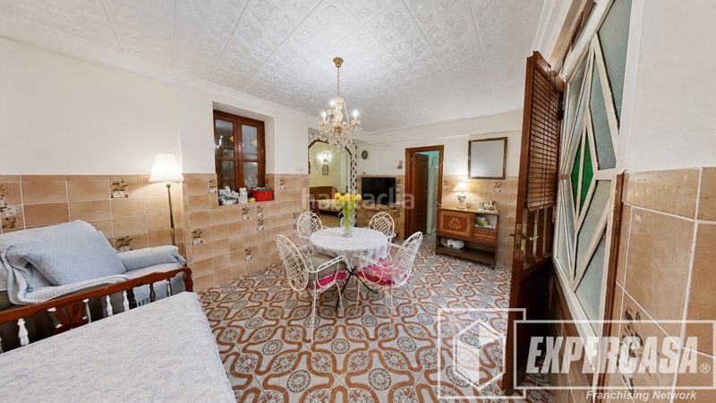 Foto 5745d7da-b795-4a05-8e29-00ec04cf8264. Casa amb aparcament a Albal