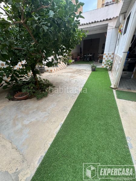 Foto 91103f16-d990-4809-a0bd-683f8d04dae6. Casa amb aparcament a Albal