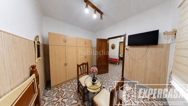 Foto b307c63e-bfee-4913-8125-f1d12f6d2280. Casa amb aparcament a Albal