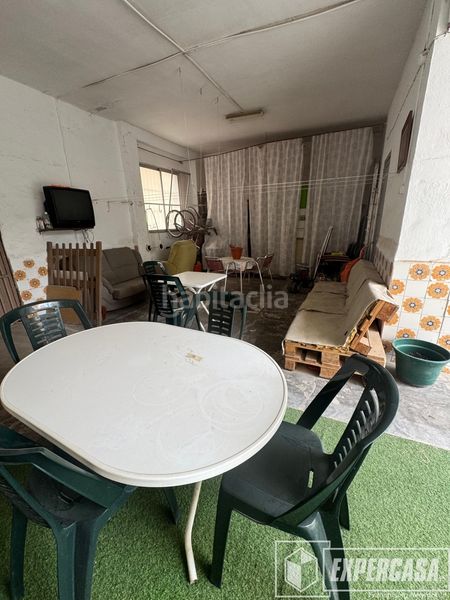 Foto e3cb5da7-ed7d-40c6-91a7-efff2c979134. Casa amb aparcament a Albal
