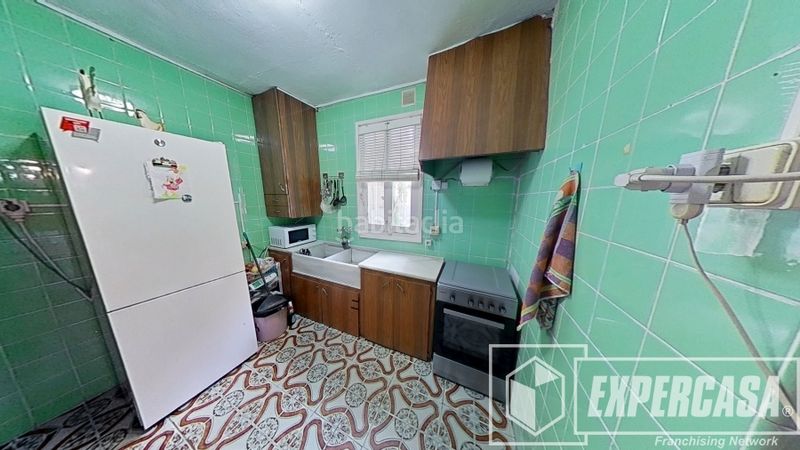 Foto e6fd25a4-2118-4e9c-9e54-86ec58ce76b9. Casa amb aparcament a Albal
