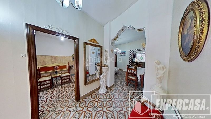 Foto fe9c26b0-efc0-4fdd-b47a-c016587db4ec. Casa amb aparcament a Albal