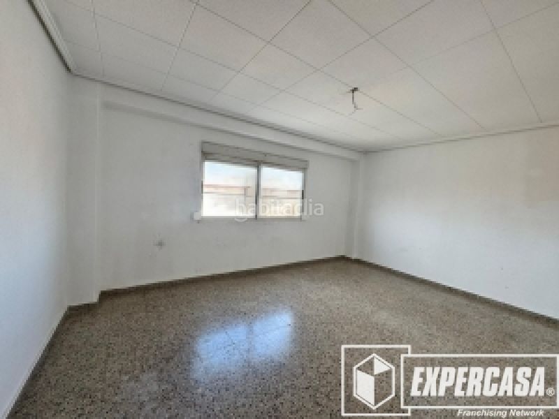Foto ec613edc-99da-4166-a2ee-8d9ccc3c3892. Pis a Albal