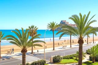 Location Appartement à Avinguda del papa luna 11. Idealmente situado, piscina y parking
