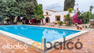 Chalet à Carretera d'alcover 18. El auténtico refugio mediterráneo privacidad, espacio y carácter