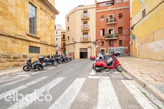 Geschftsraum in Plaza dels ngels 1. Local en la part alta de tarragona un espacio difano con muchas