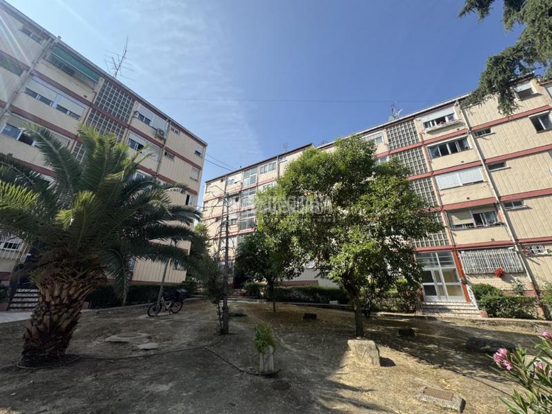 Foto 206c3ccc-e180-4ce0-a6f8-61295cbbbb6f. Piso  en venta en Palomeras Bajas Madrid