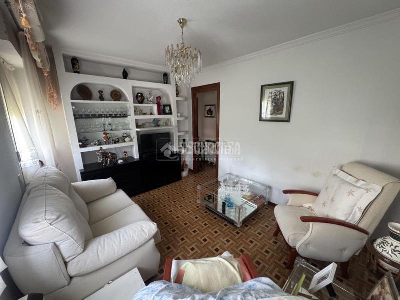 Foto 2b89b730-c480-4186-8b57-e01faafaaf4a. Piso  en venta en Palomeras Bajas Madrid