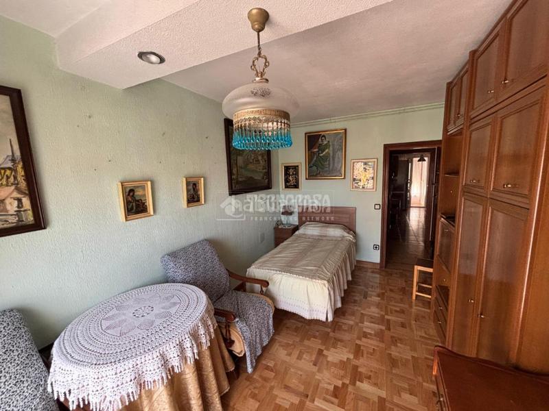 Foto 681887ac-81de-476b-9150-6bdd1a4ba5ff. Piso  en venta en Palomeras Bajas Madrid