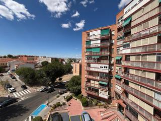 Pis a Palomeras Bajas. Piso en venta en madrid