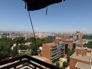 Pis a Palomeras Bajas. Piso en venta en madrid