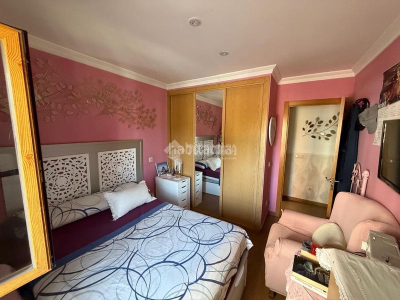 Foto 514a5585-77c5-4eab-a8ea-398d264bee6f. Pis a Palomeras Bajas Madrid