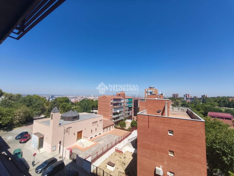Foto 882b2abd-9281-461c-82a5-1cd2259e54ba. Pis a Palomeras Bajas Madrid