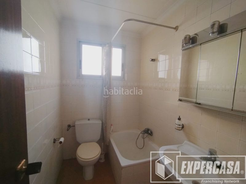 Foto b649960e-eedc-457d-a389-0f1a655bb9ec. Pis a Benifaió
