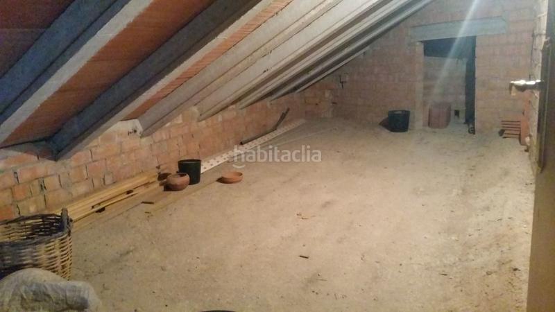 Foto 9353c564-0d07-4f2a-84b1-3cf03054dc1a. House with heating in Botarell