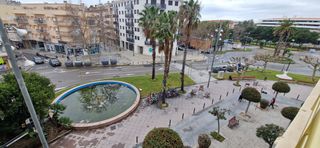 Pis a Plaça de la Constitució 7