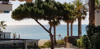 Apartament a Avinguda de la diputaci 109. Apto. en 1 linea playa