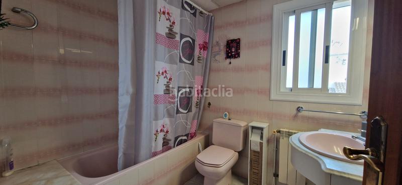 Foto 2a355036-83af-4410-b180-c4f5607e8529. Chalet en carrer caravel·la 10 casa individual con piscina en Cambrils