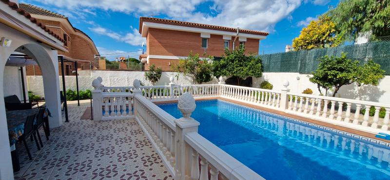 Foto d1984dc2-34ce-4499-93f9-4c4c39457e2b. Chalet en carrer caravel·la 10 casa individual con piscina en Cambrils