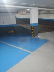 Aparcament cotxe a Plaça del Virrei Amat 5