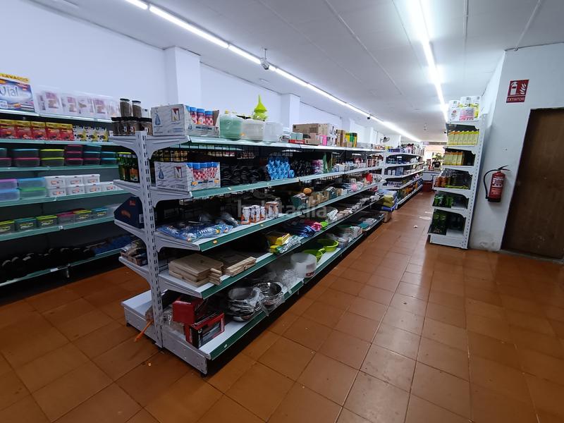 Foto 254eb7e9-5f0e-4e21-90c4-dae204c796a5. Local comercial a La Salut Badalona