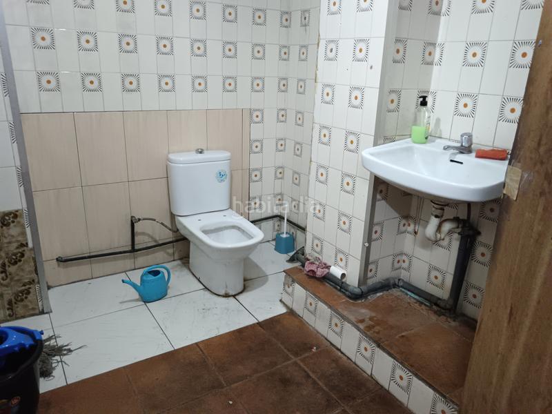 Foto 89417f0f-ada4-4aa3-9b65-4b9a5f8d08ba. Local comercial a La Salut Badalona