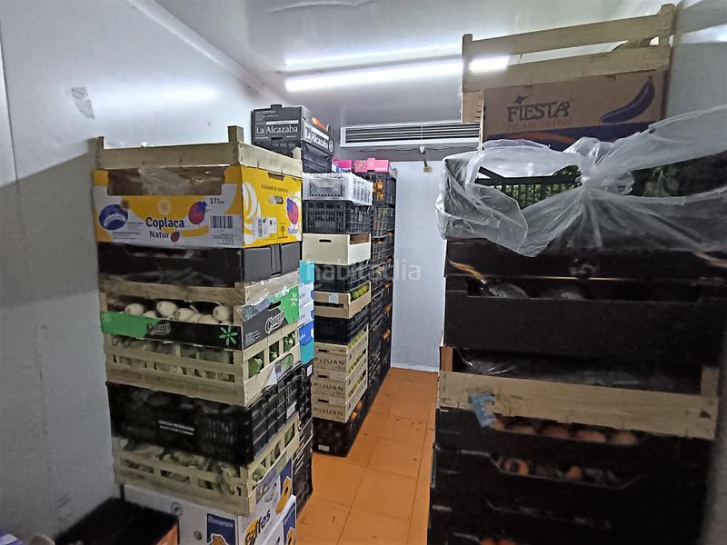 Foto a036f79e-b9b0-47a6-b38a-ed500a4111d3. Local comercial a La Salut Badalona