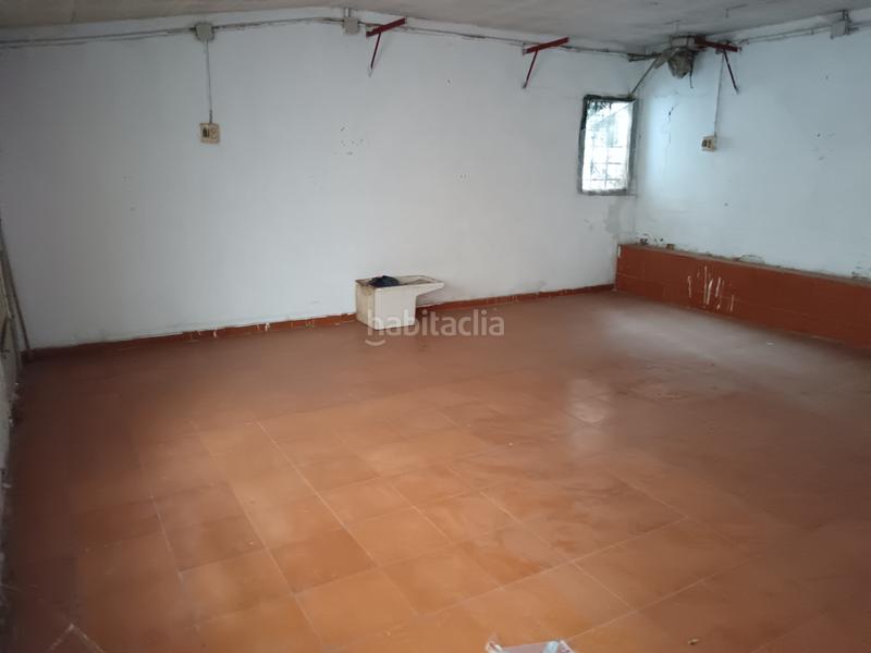 Foto e7e1c43f-35bf-436f-b740-6fe83f7fb149. Local comercial a La Salut Badalona