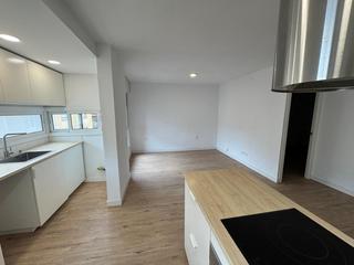 Etagenwohnung  Carrer de maragall. Piso en centro sant adria reformado totalmente