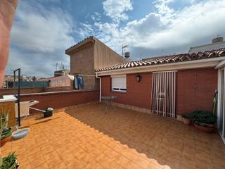 Duplex  Carrer de la circumval-lació. Duplex de 3 habitaciones con 2 terrazas