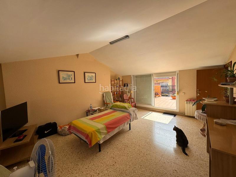 Foto fb23077a-5409-466a-a636-6f6989a60028. Dúplex amb calefacció a Fondo Santa Coloma de Gramenet