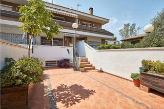 Chalet en La Pineda. Casa / chalet pareado en venta en paseo martim s/n, lluminetes,