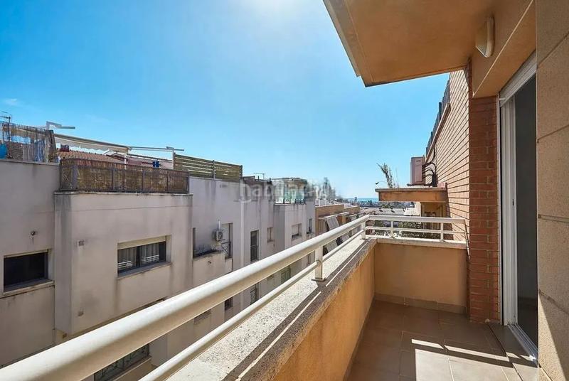 Foto 9ee8f132-33e6-43af-8e81-8daba9094b73. Pis amb calefacció aparcament piscina a Santa Maria-l´Eixample-Sud Sumella Cubelles