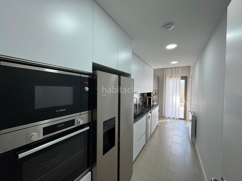 Foto be5cffb9-488e-4c18-88f9-0506dd15e09d. Pis amb calefacció aparcament piscina a Progrés - Pep Ventura Badalona