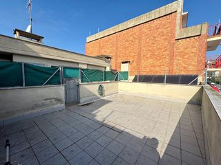 Pis  Carrer d'hipólito lázaro. Piso en venta con parking c/hipolito lazaro (badalona)