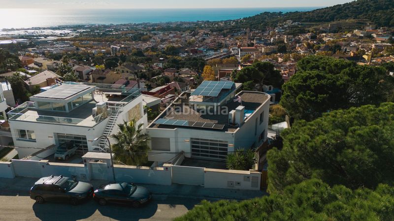 Foto f3906bac-2018-4dca-9c88-91a3c0357fd1. Xalet amb xemeneia calefacció aparcament piscina a Vilassar de Dalt