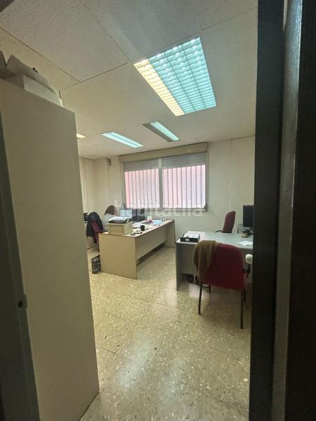 Foto aa4a0e9d-64b6-49bd-89a0-3758ecf04b8c. Local comercial a Nou Campanar Valencia