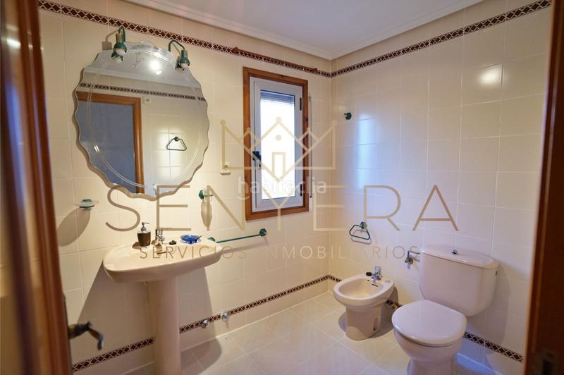 Foto 0fa1f7e7-7316-485a-a28f-fa50d1cfe775. Chalet with parking in San Antonio de Benagéber