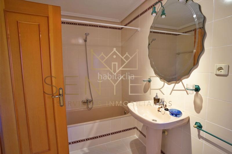 Foto 269c2e8a-6487-4938-9eea-fe23fdfa6df2. Chalet with parking in San Antonio de Benagéber