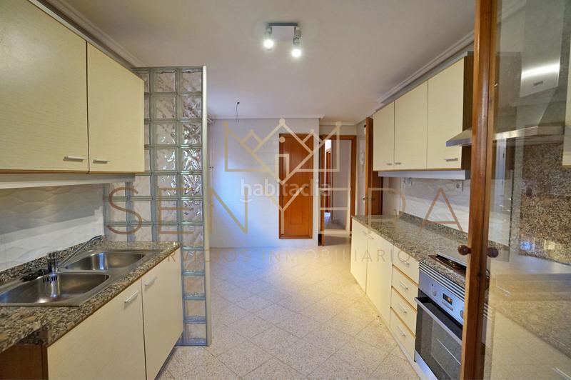 Foto 2d39391f-7a17-495d-9aa5-1930521bdfc4. Chalet with parking in San Antonio de Benagéber