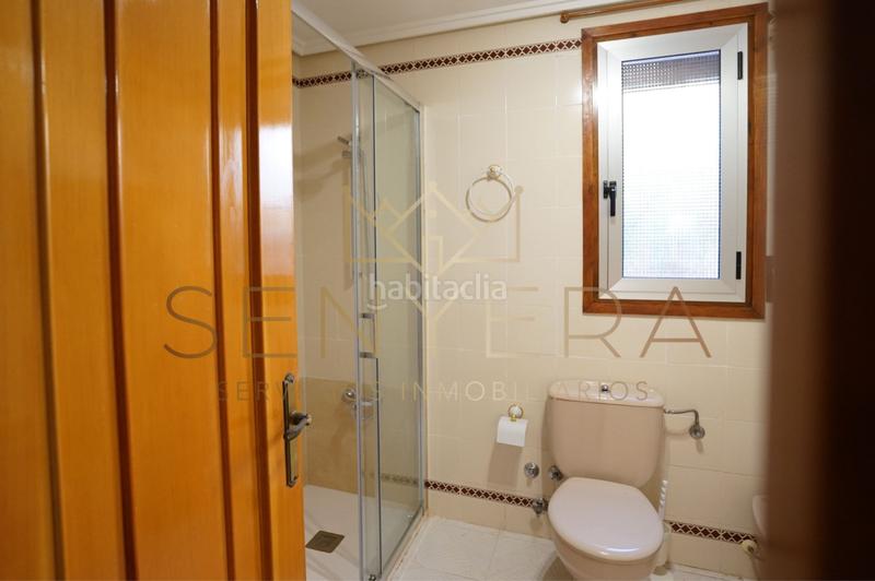 Foto 2f77c78b-65d8-4c4f-8ed3-0da2fb13ecdd. Chalet with parking in San Antonio de Benagéber