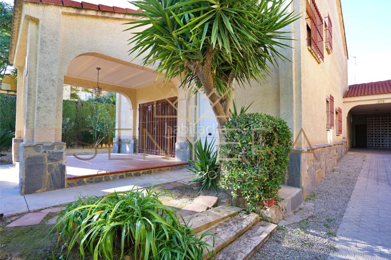 Foto 7802838a-4553-4aa6-a159-b770937bacb1. Chalet with parking in San Antonio de Benagéber