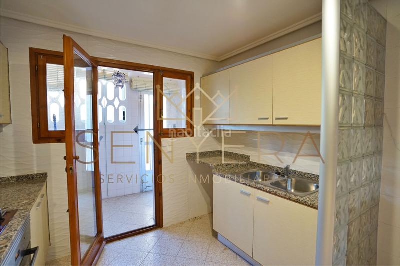 Foto 8f3ccf88-21a8-44c3-a0de-d92a75483563. Chalet with parking in San Antonio de Benagéber