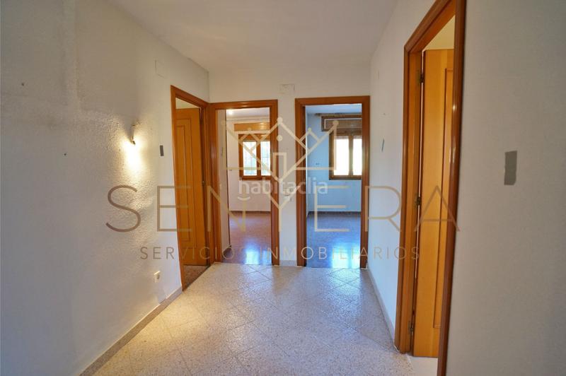 Foto da058310-bb5a-4306-bace-49c7d8e3c199. Chalet with parking in San Antonio de Benagéber